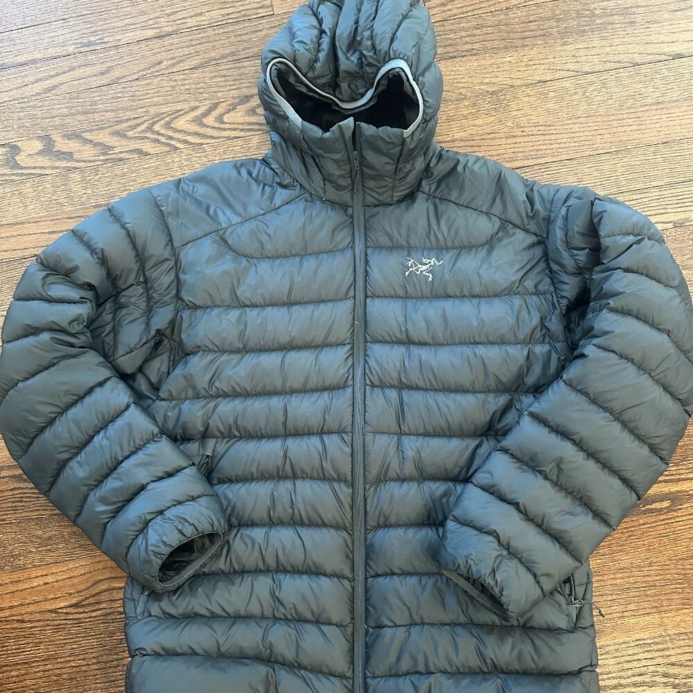 Arc’teryx Cerium Hoody Navy Blue Puffer Jacket Men’s Size XL